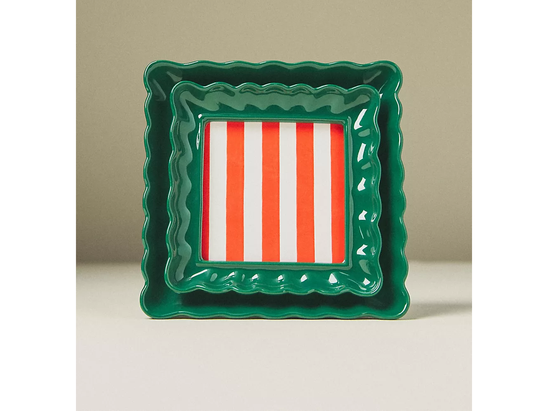 Maeve Scalloped Stoneware Picture Frame