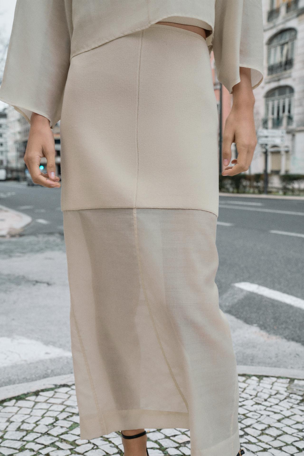 CONTRASTING KNIT PENCIL SKIRT