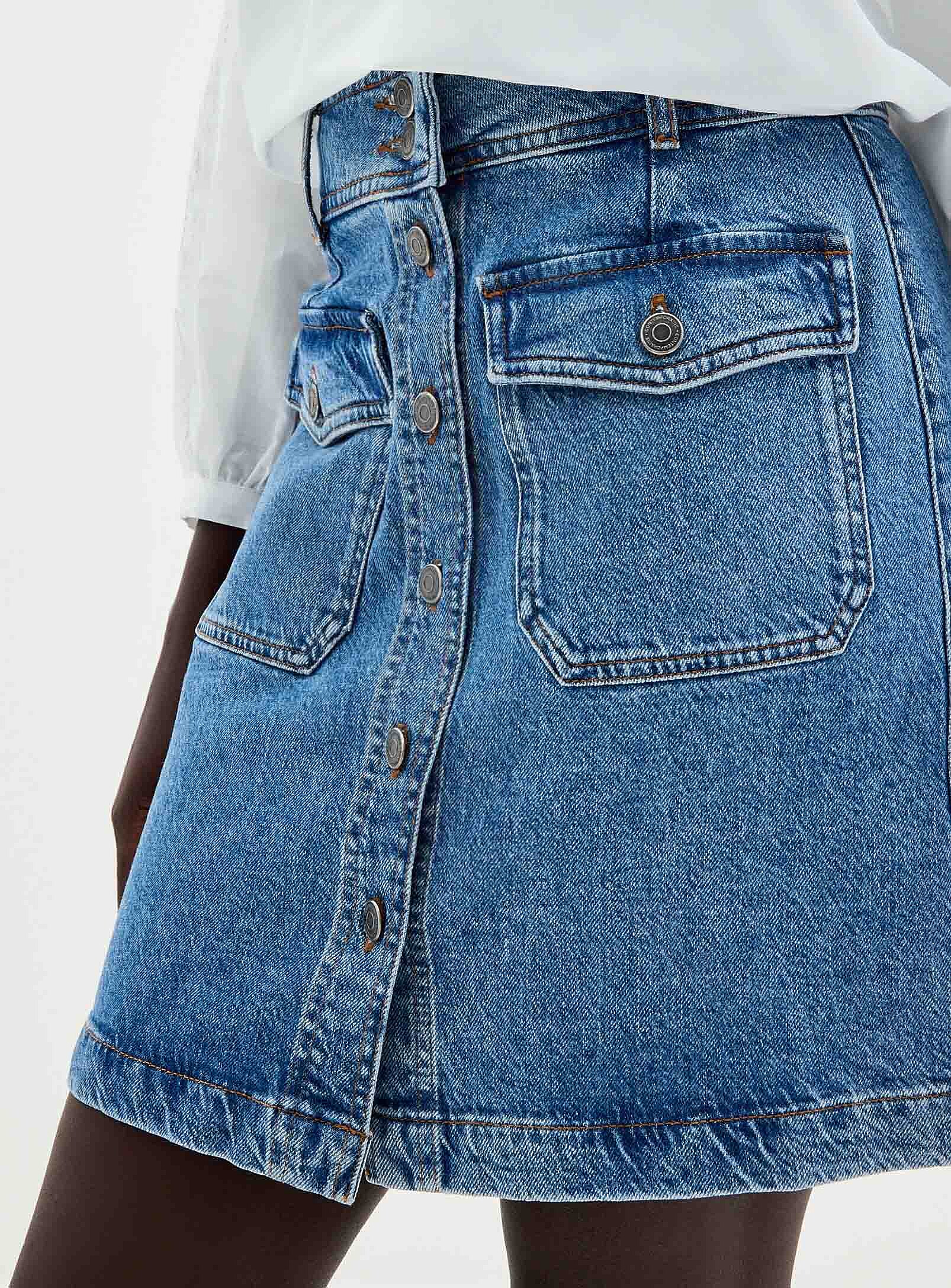 Pockets buttoned denim skirt