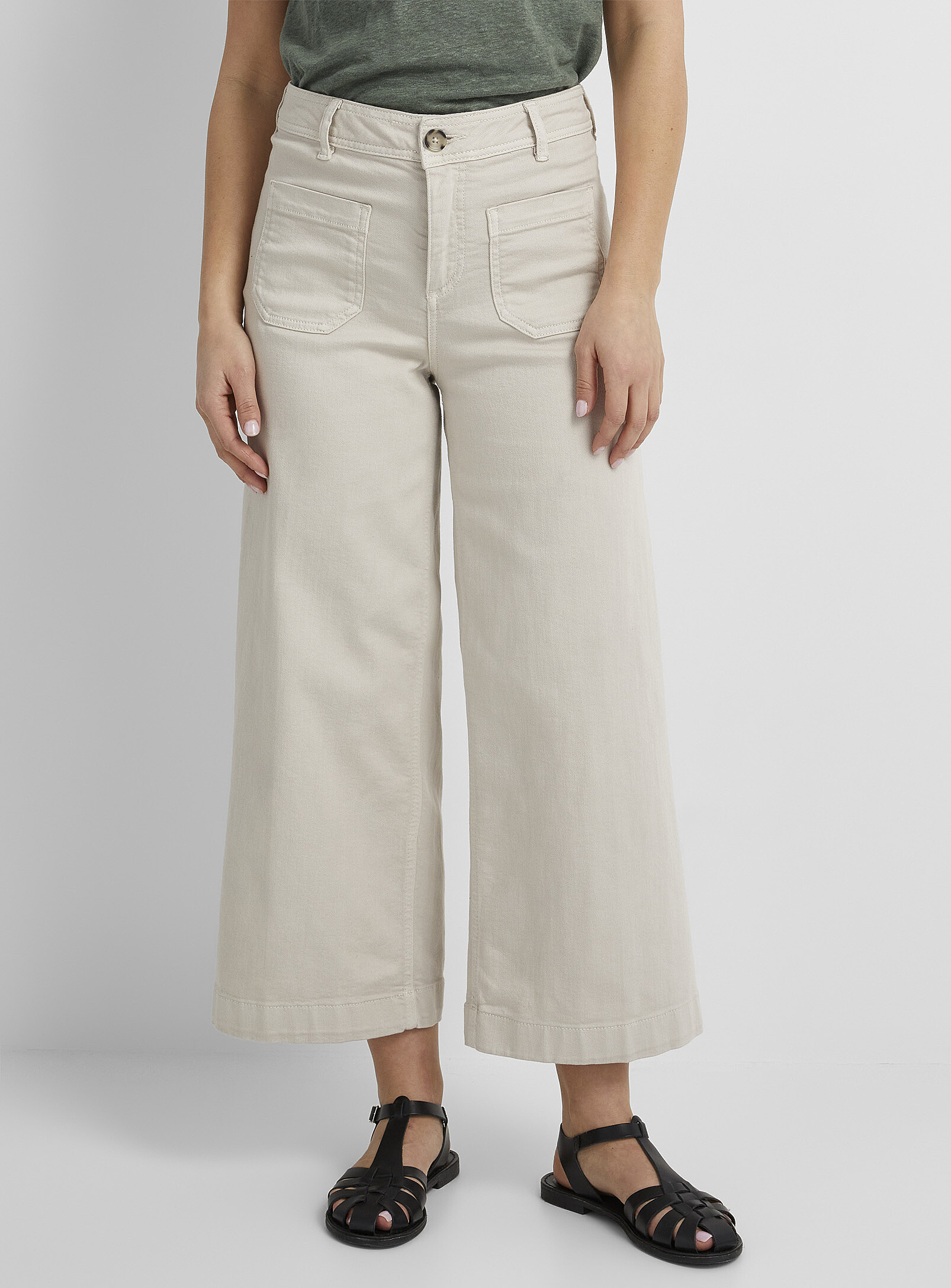 Patch pockets stretch denim pant