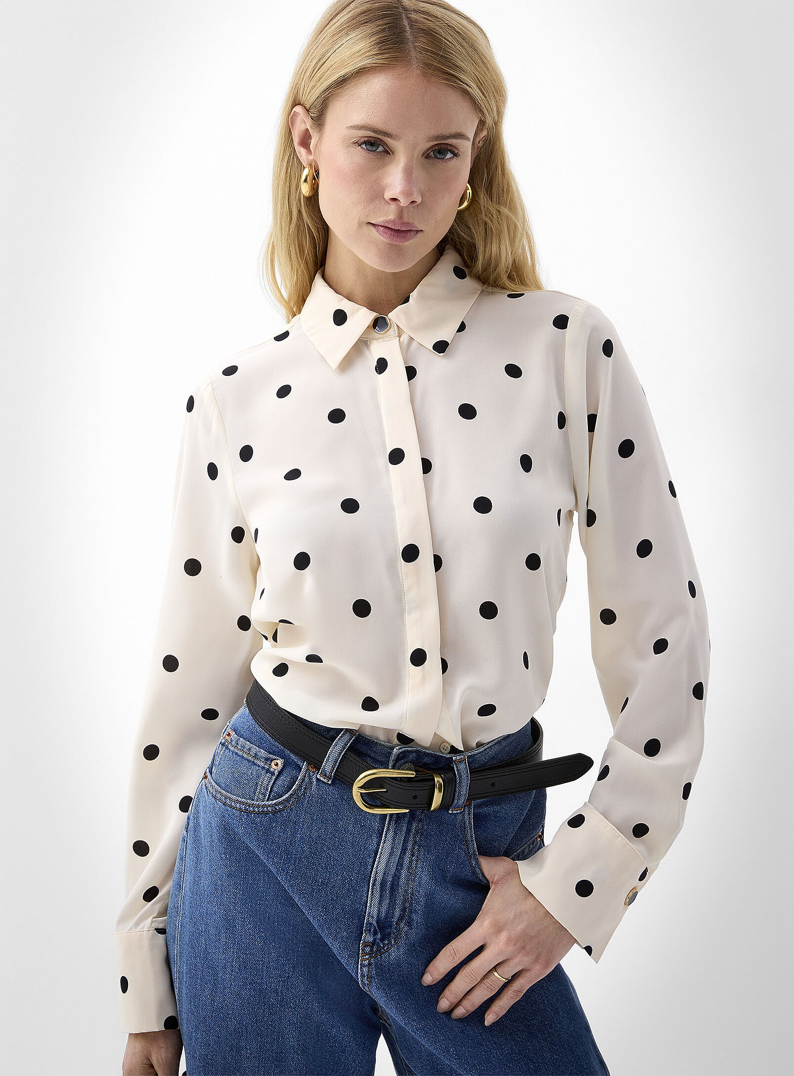 Jewel-button printed fluid blouse